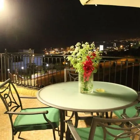 Luxury Apartment With Sea And City Views *
