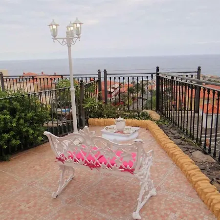 Luxury Apartment With Sea And City Views *