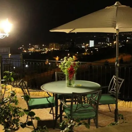 Luxury Apartment With Sea And City Views